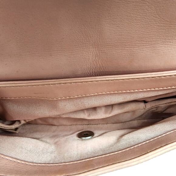 Chanel CC Clasp Medium Calf Leather Flap Bag Studded Chevron Pink - rare - Picture 9 of 12